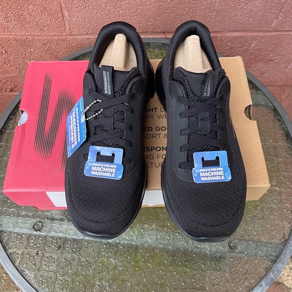 New Skechers Go Walk Black Washable Shoes Size 5 - Picture 3 of 9